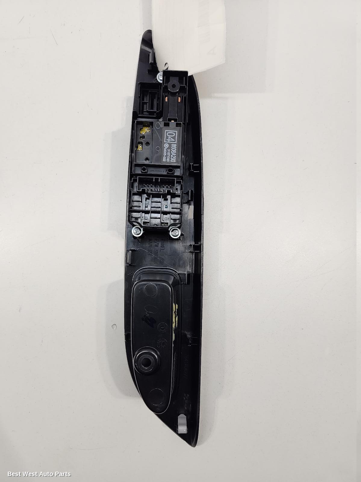 2019 MITSUBISHI TRITON Pwr Dr Wind Switch