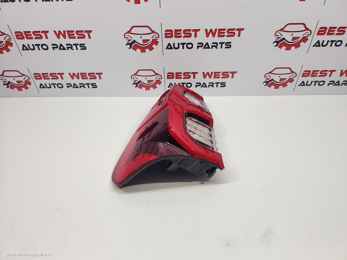 2025 TOYOTA HILUX Left Taillight