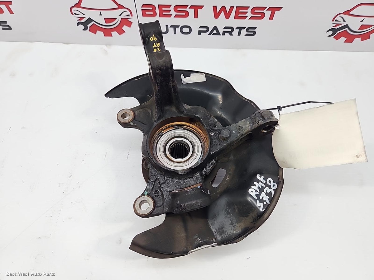2017 TOYOTA COROLLA Right Front Hub Assembly