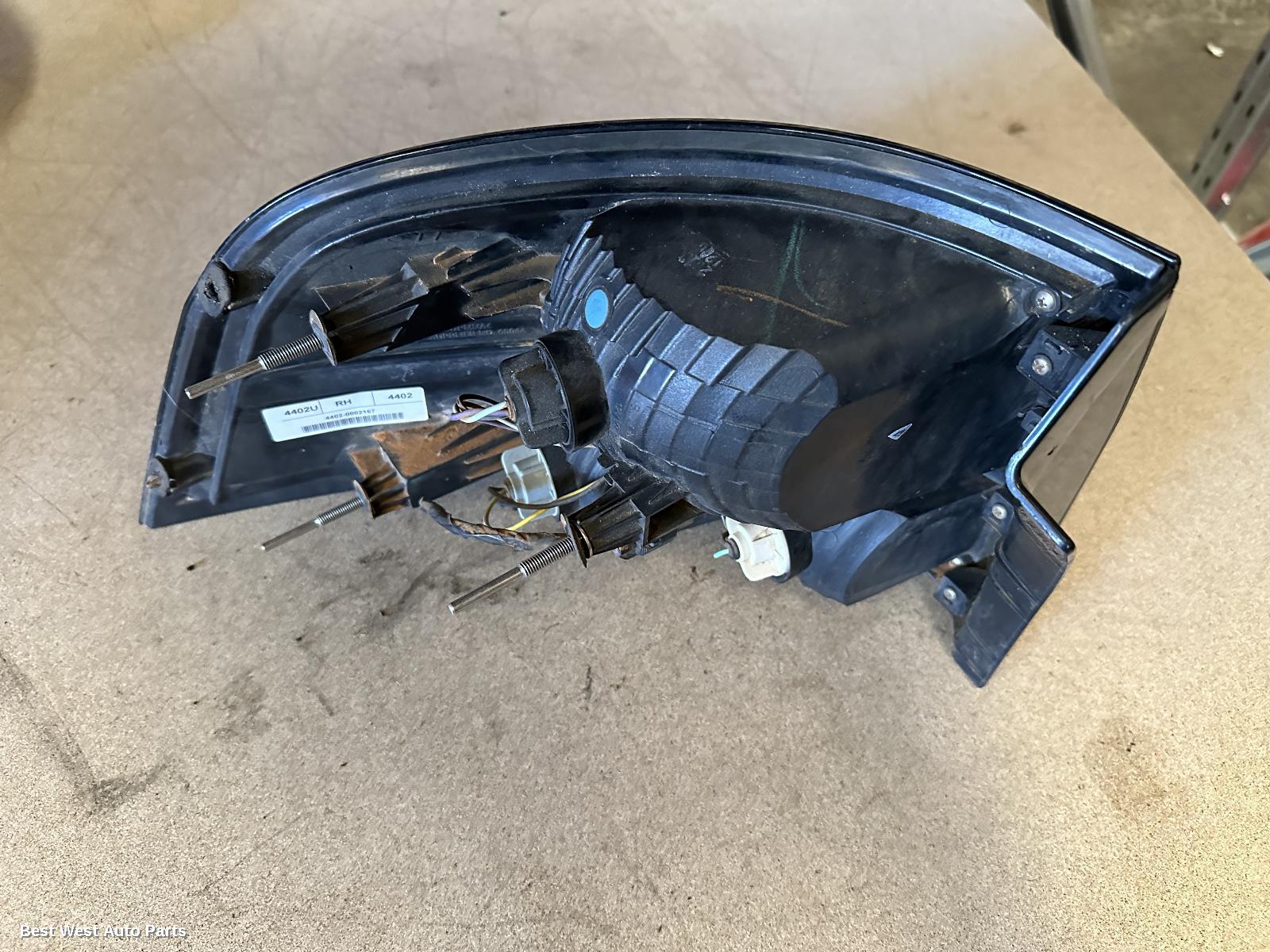2011 HOLDEN COMMODORE Right Taillight