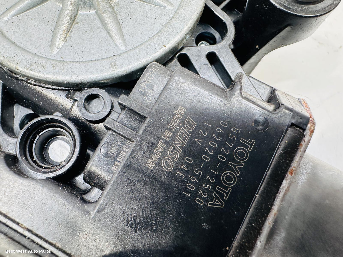 2021 TOYOTA COROLLA Left Front Window Reg/Motor