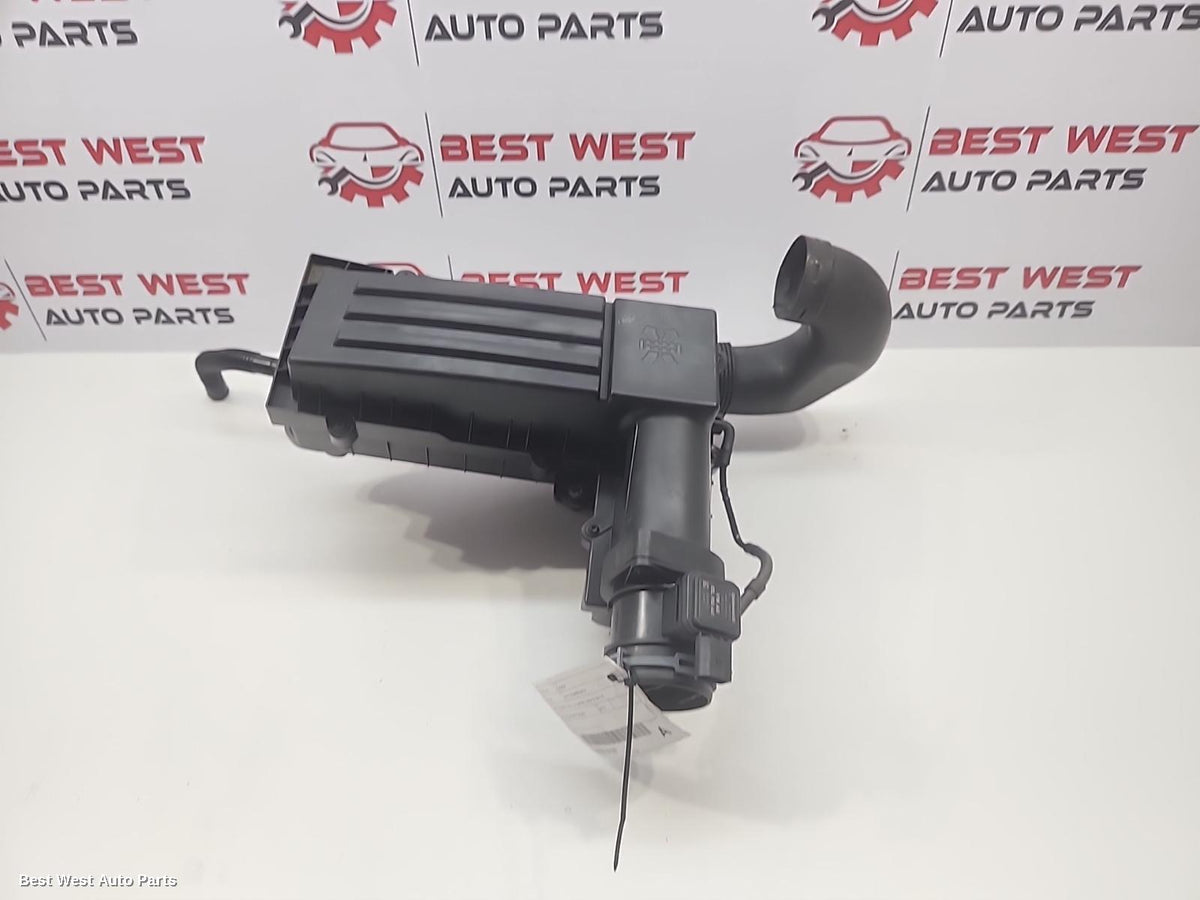 2015 VOLKSWAGEN CADDY Air Cleaner/Box