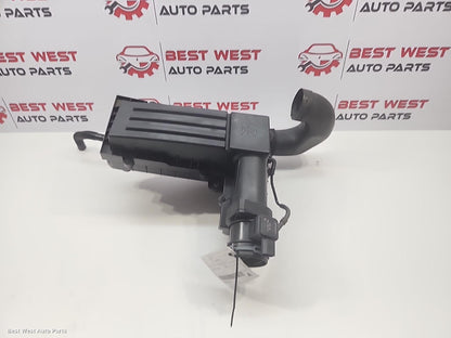 2015 VOLKSWAGEN CADDY Air Cleaner/Box