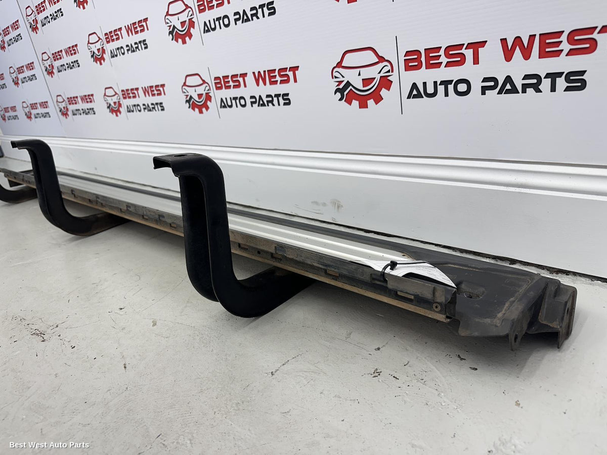 2019 MITSUBISHI PAJERO Side Step/Skirt