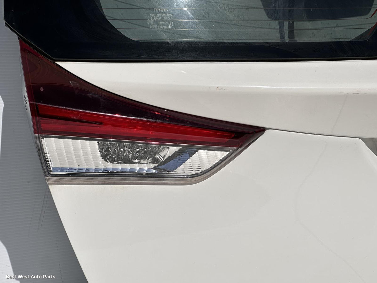 2018 TOYOTA COROLLA Bootlid/Tailgate