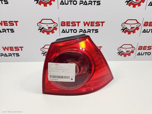 2008 VOLKSWAGEN GOLF Right Taillight