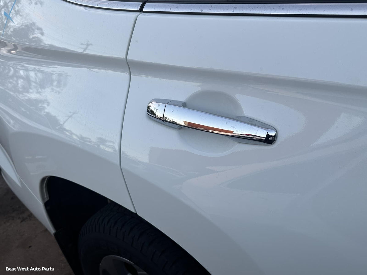 2025 MITSUBISHI PAJERO Door Handle
