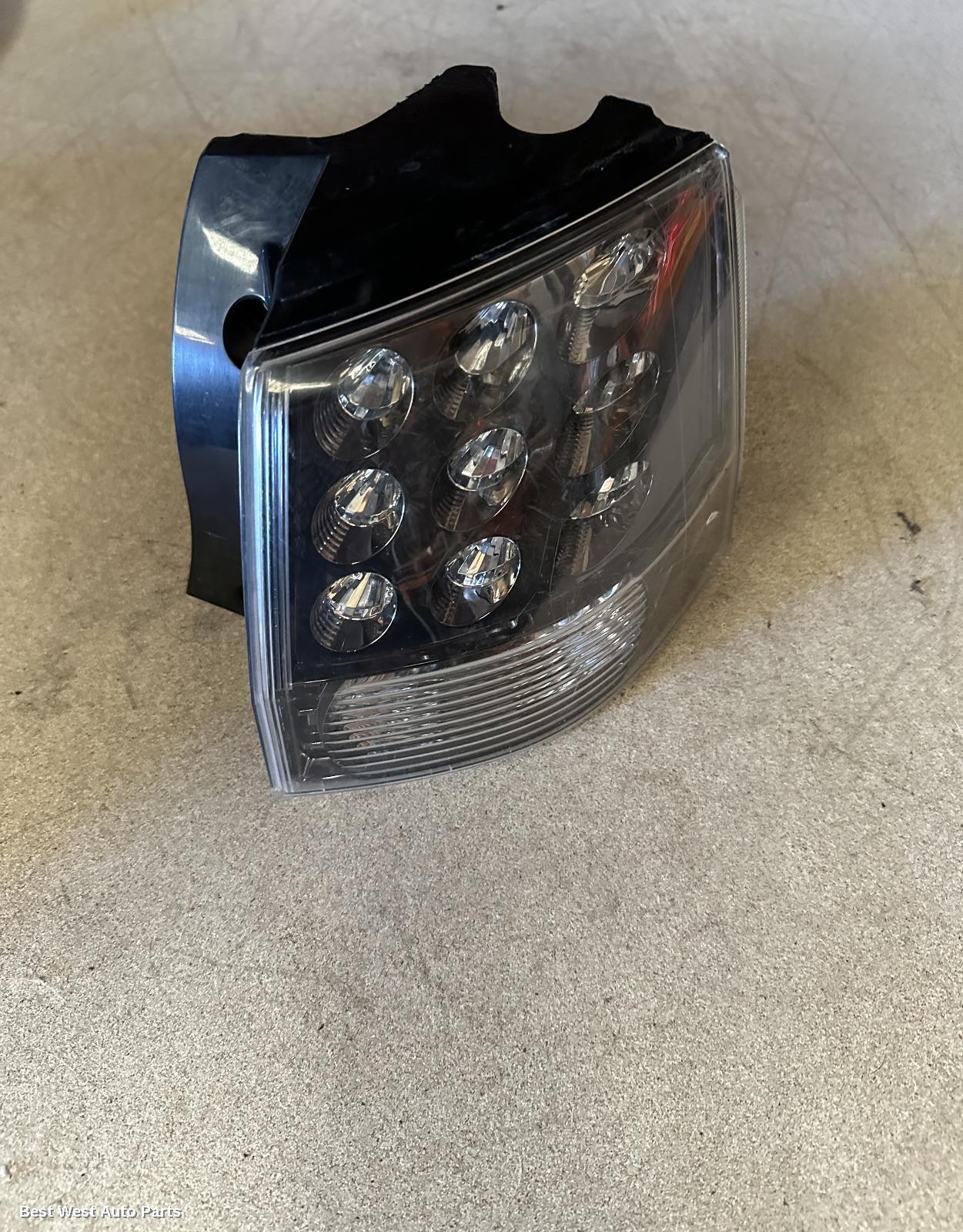 2010 MITSUBISHI OUTLANDER Right Taillight