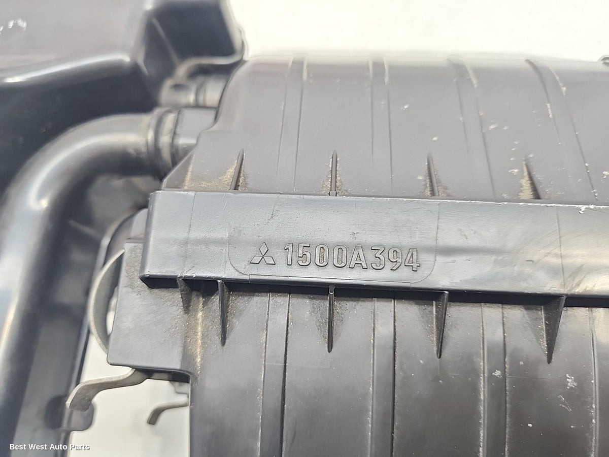 2013 MITSUBISHI MIRAGE Air Cleaner/Box