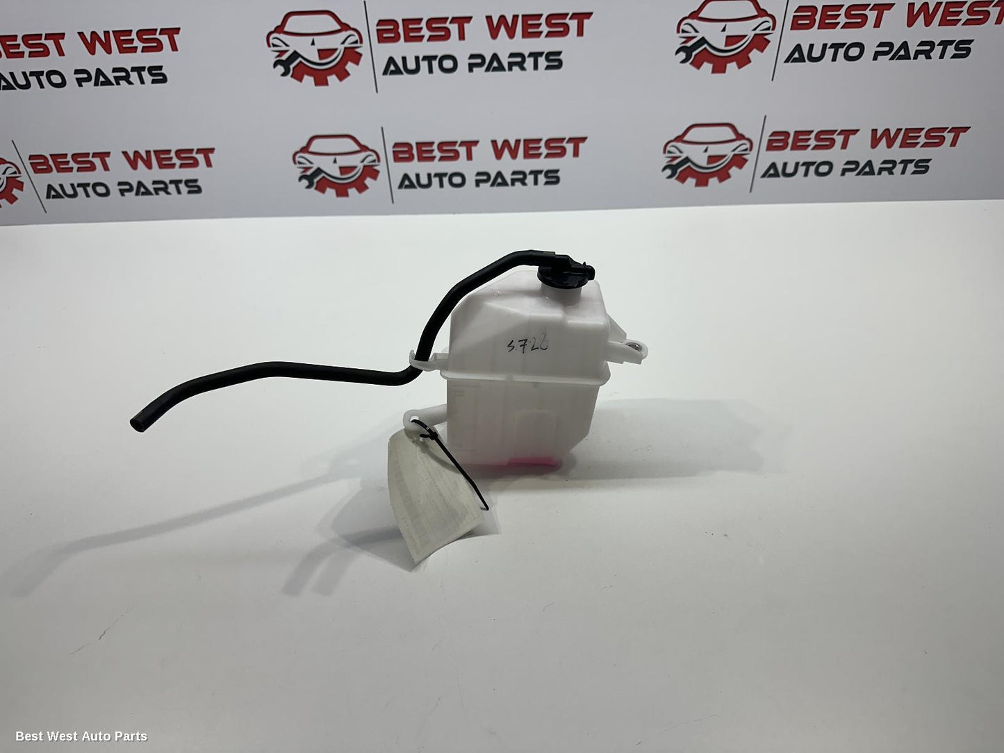 2021 TOYOTA CAMRY Overflow Bottle
