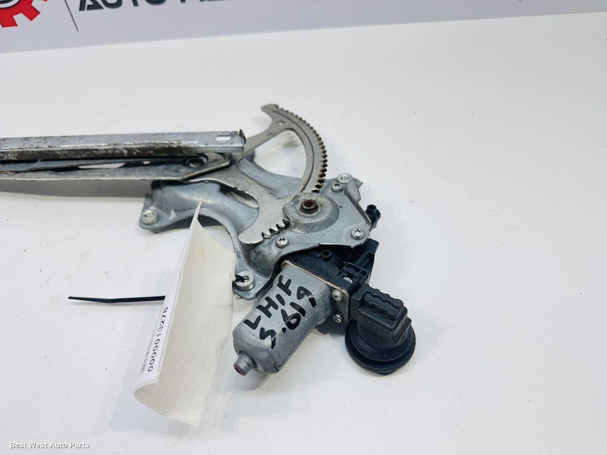 2014 TOYOTA RAV4 Left Front Window Reg/Motor