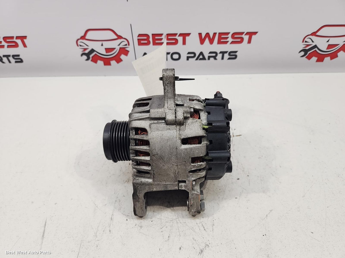 2015 HYUNDAI I30 Alternator