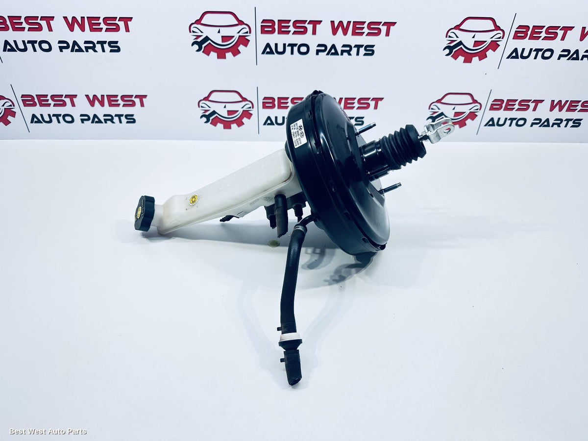 2018 HYUNDAI I30 Brake Booster
