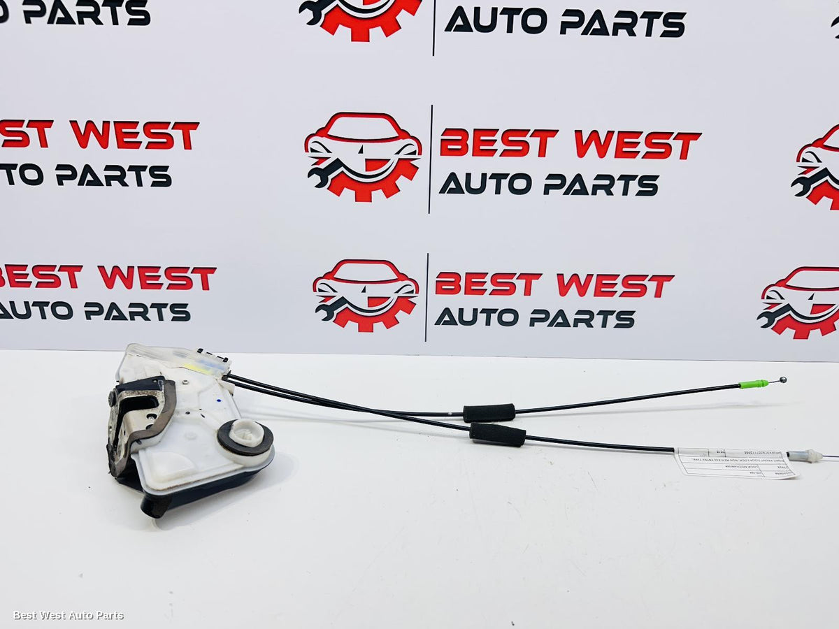 2018 TOYOTA HILUX Door/Boot/Gate Lock