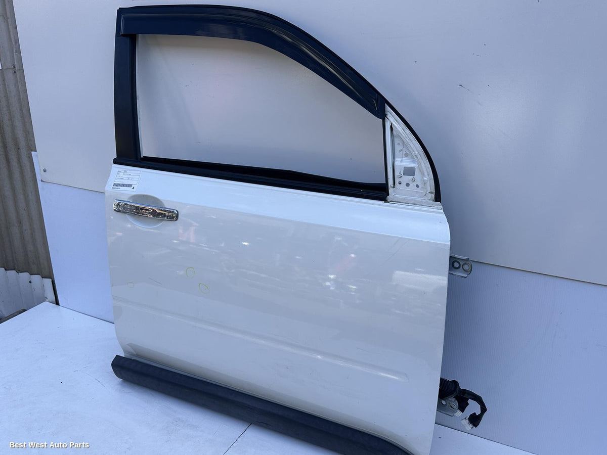 2011 NISSAN XTRAIL Right Front Door