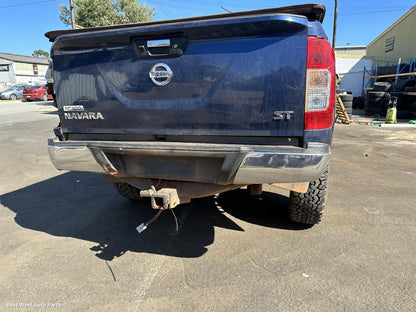 2015 NISSAN NAVARA Towbar