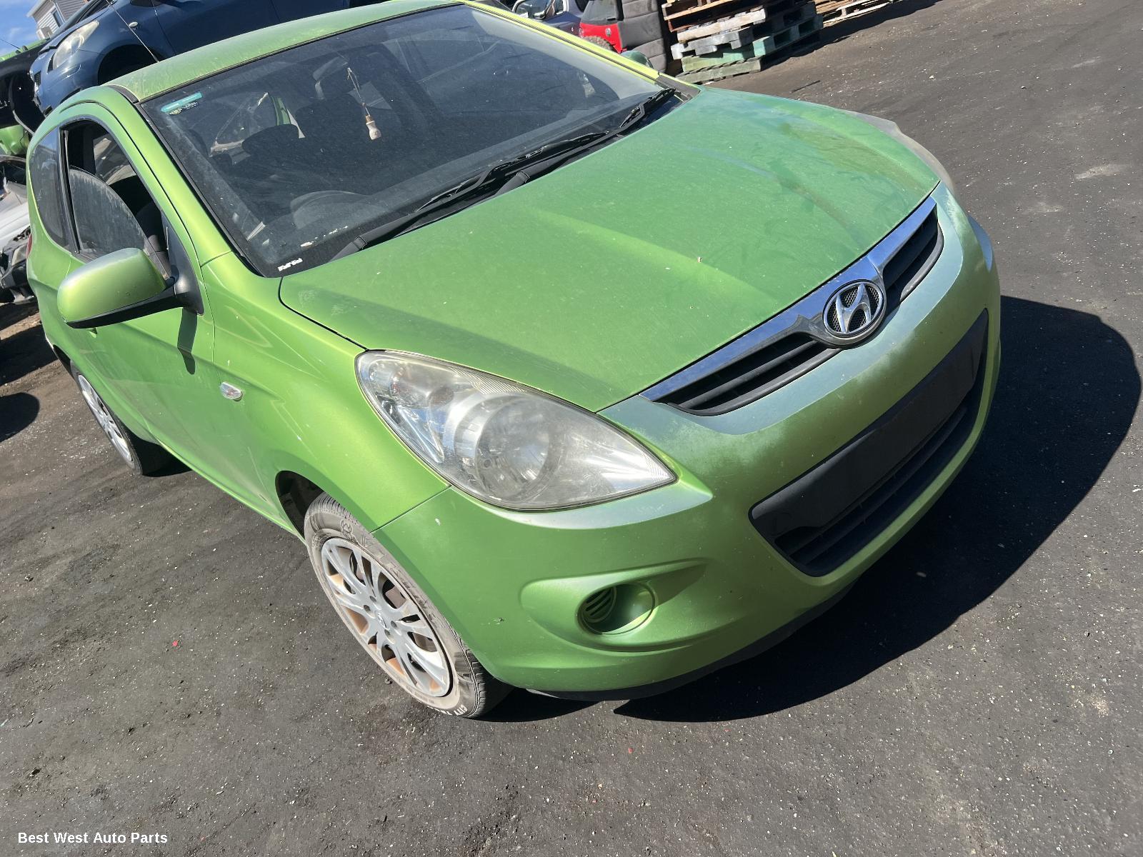 2011 HYUNDAI I20 Washer Bottle