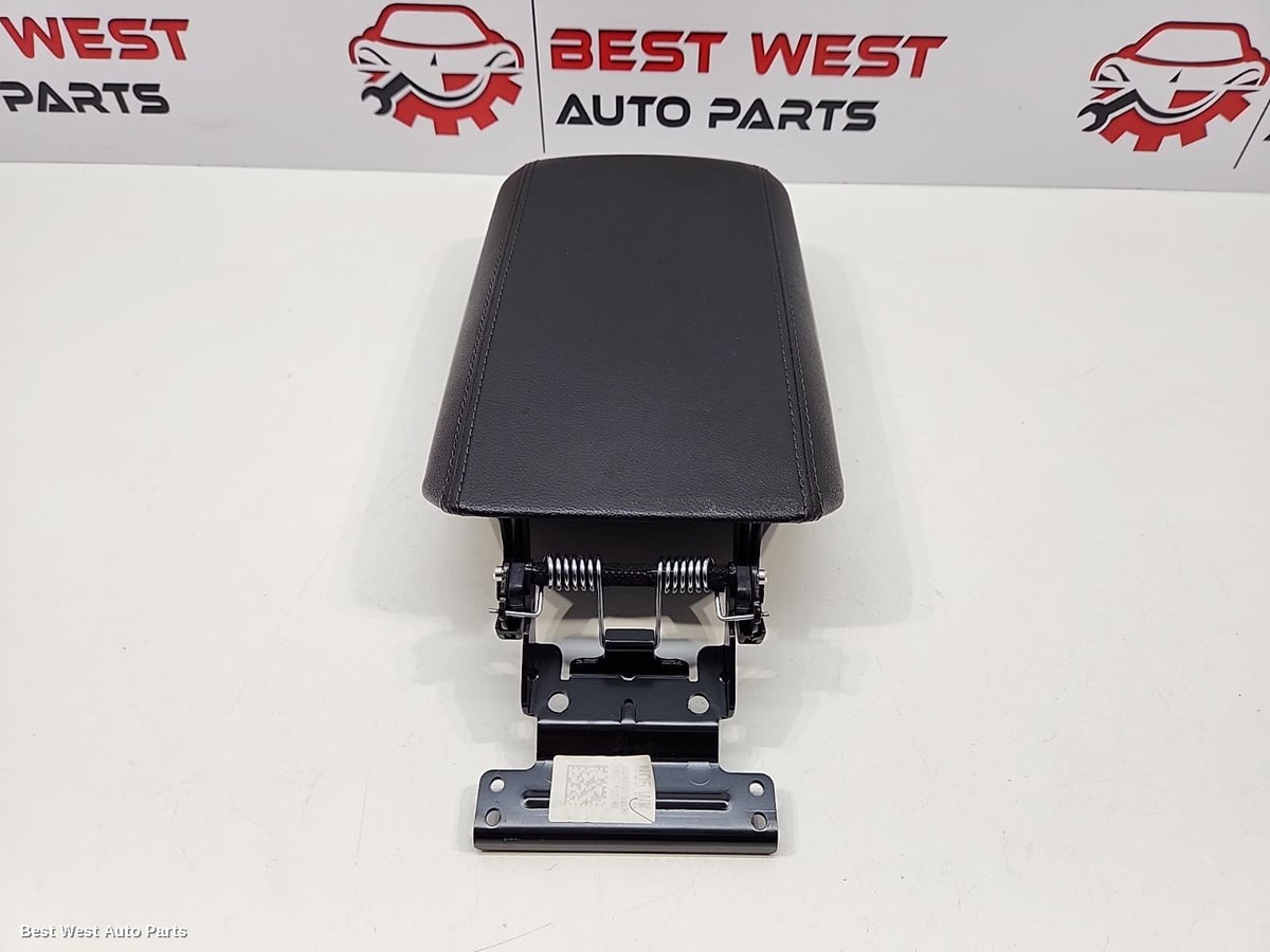2024 KIA SPORTAGE Console