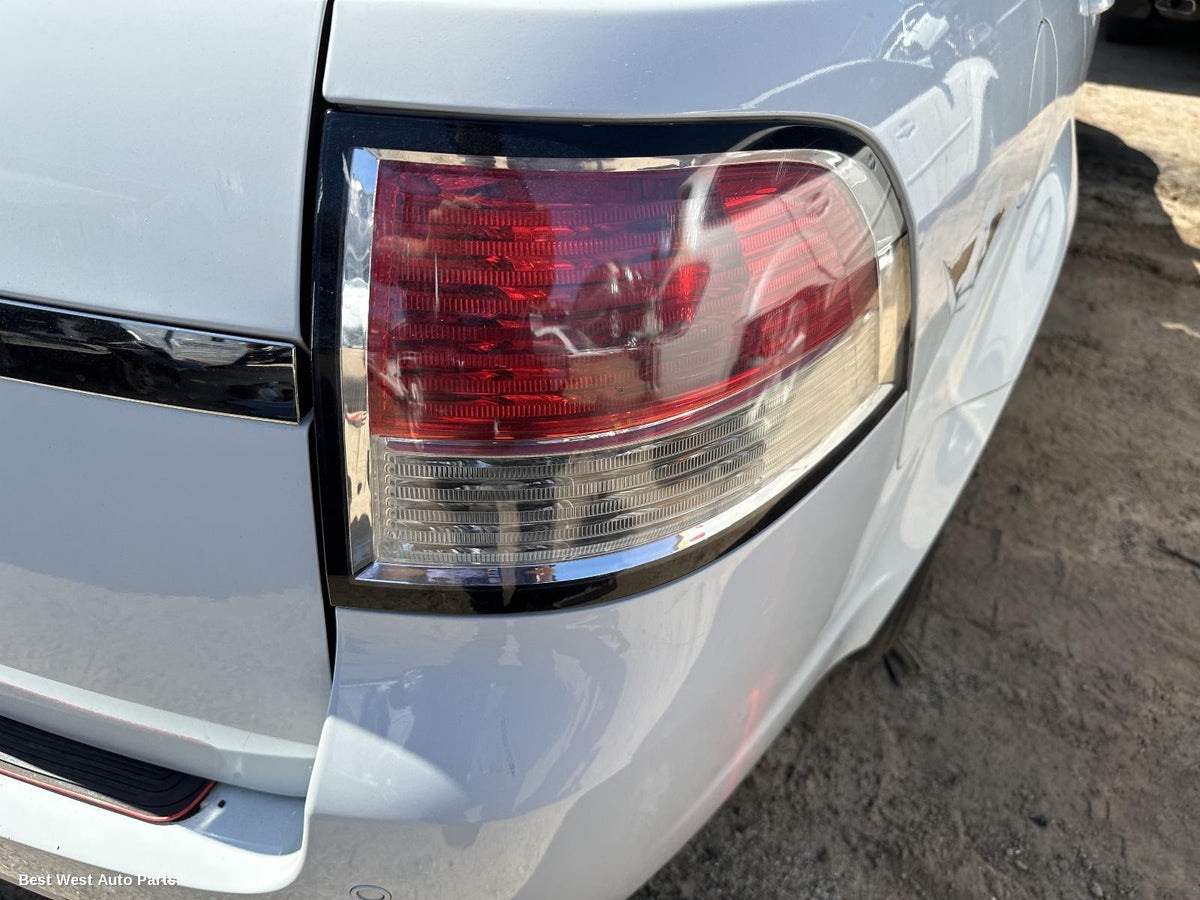 2009 HOLDEN COMMODORE Right Taillight