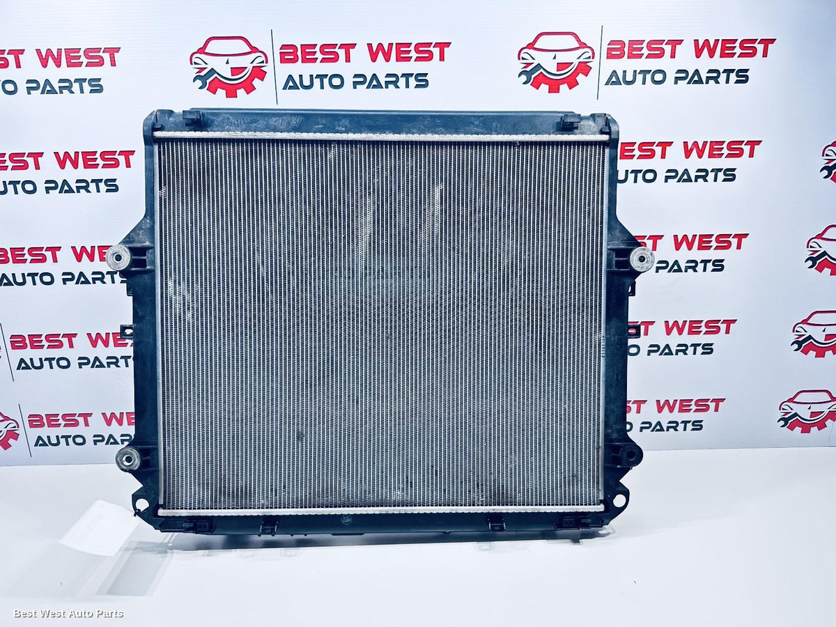 2024 TOYOTA HILUX Radiator