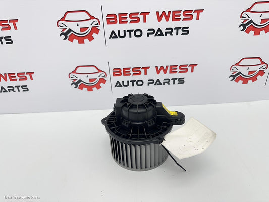 2017 HYUNDAI I30 Heater Fan Motor