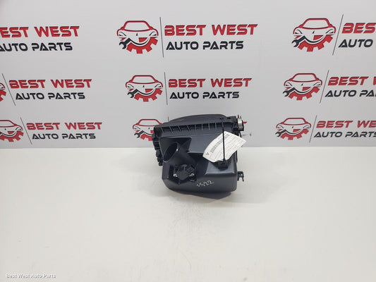 2017 TOYOTA COROLLA Air Cleaner/Box