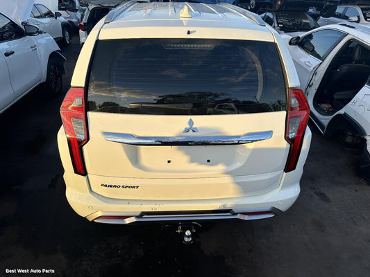 2025 MITSUBISHI PAJERO Bootlid/Tailgate