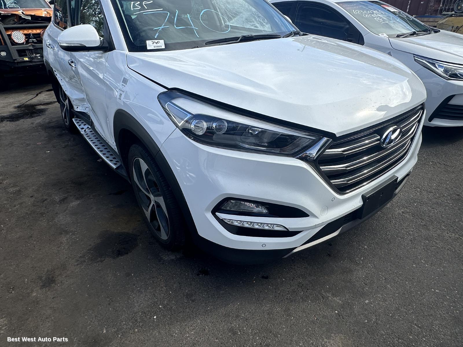 2015 HYUNDAI TUCSON Bonnet