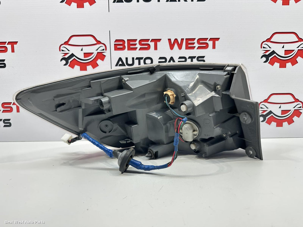 2011 MAZDA CX9 Right Taillight