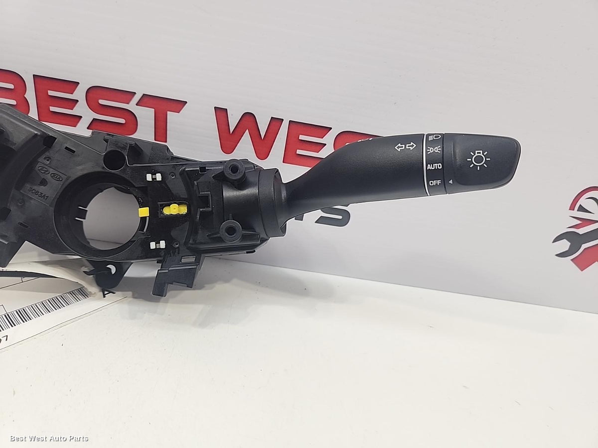 2023 HYUNDAI I30 Combination Switch