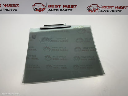 2024 TOYOTA HILUX Right Rear Door Window