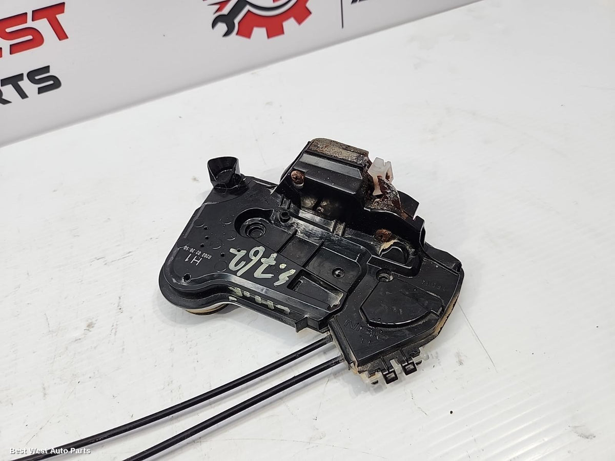 2017 TOYOTA HILUX Door/Boot/Gate Lock
