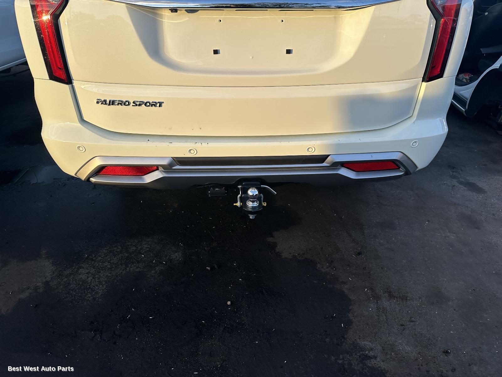 2025 MITSUBISHI PAJERO Towbar