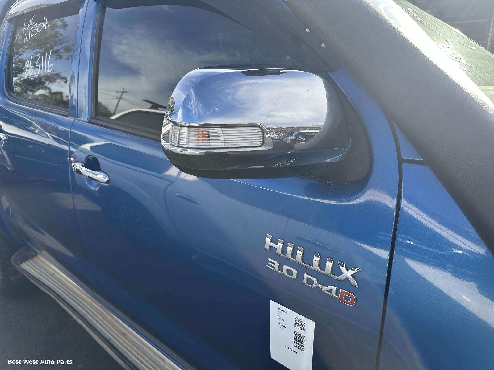 2015 TOYOTA HILUX Right Door Mirror