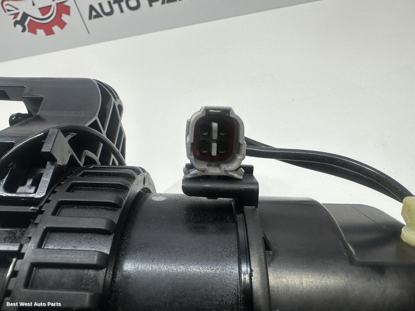 2024 TOYOTA HILUX Fuel Filter Housing