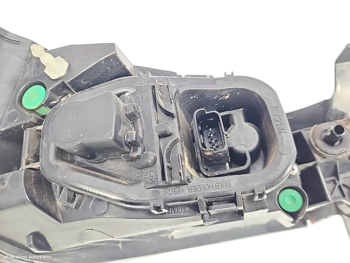 2014 RENAULT CLIO Right Taillight