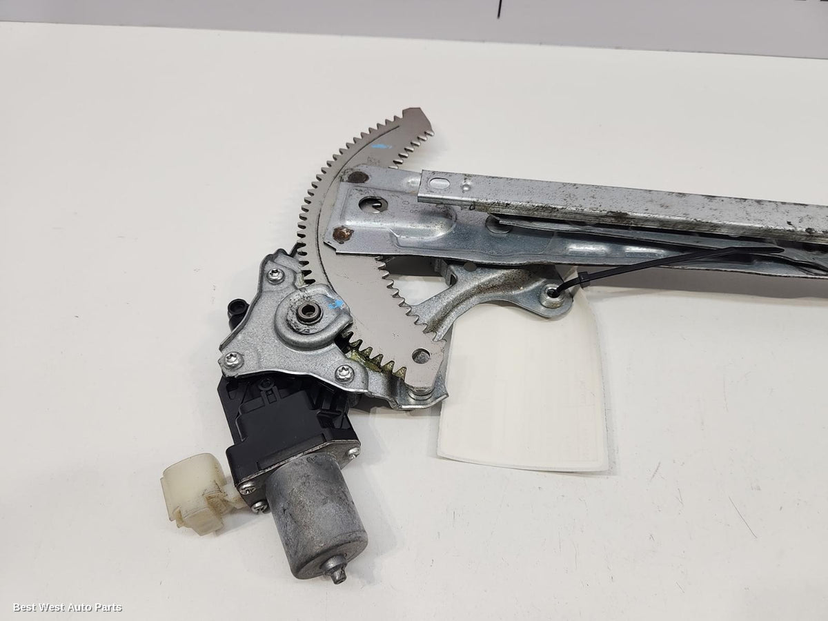 2020 MITSUBISHI TRITON Right Front Window Reg/Motor