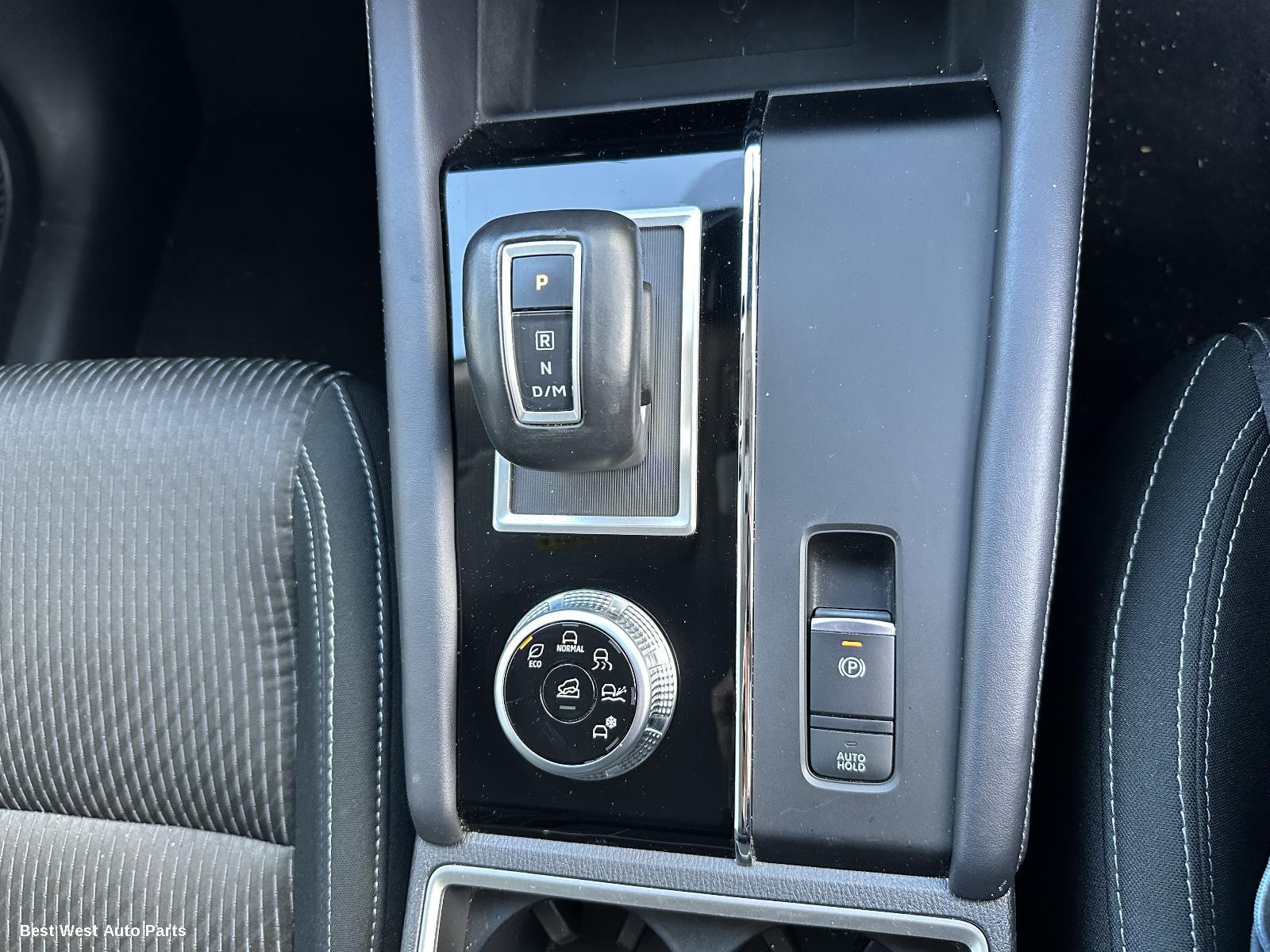 2023 MITSUBISHI OUTLANDER Gear Stick/Shifter