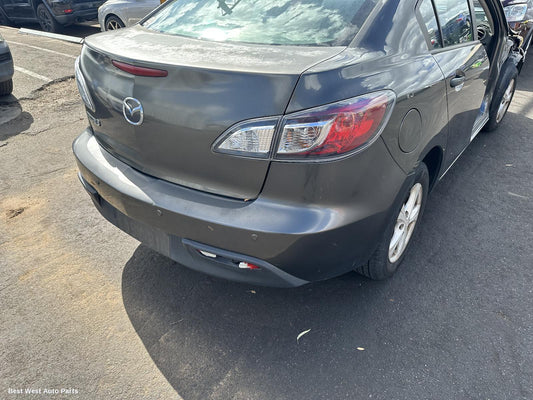 2011 MAZDA 3 Right Taillight