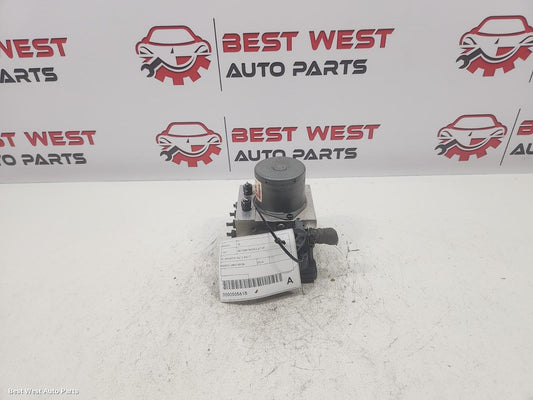 2014 HYUNDAI I30 Abs Pump/Modulator