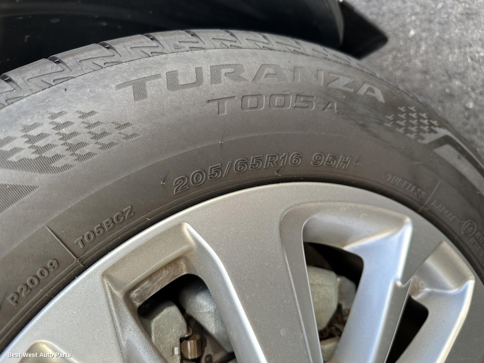 2024 TOYOTA YARIS CROSS Wheel Mag