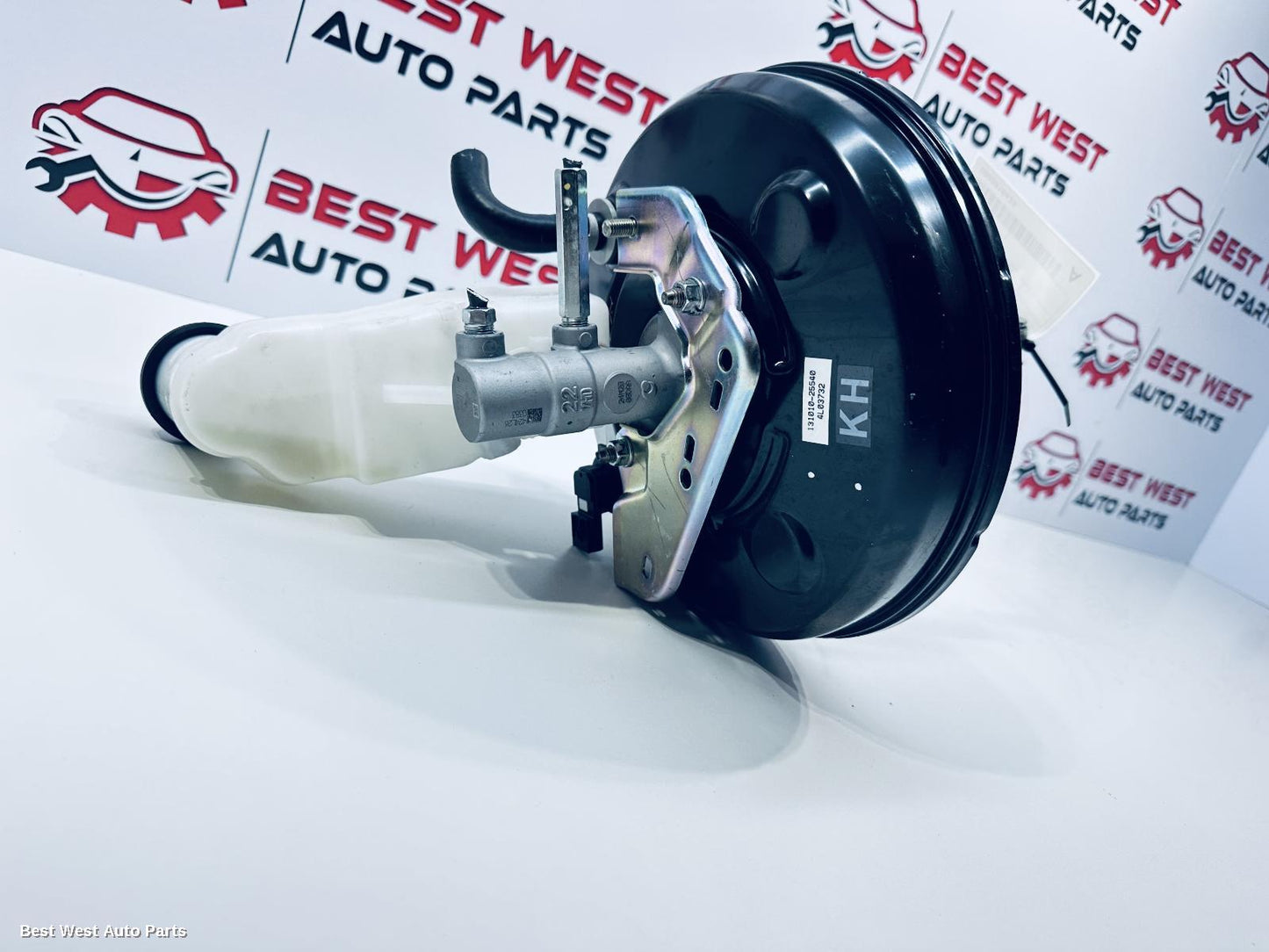 2024 TOYOTA HILUX Brake Booster
