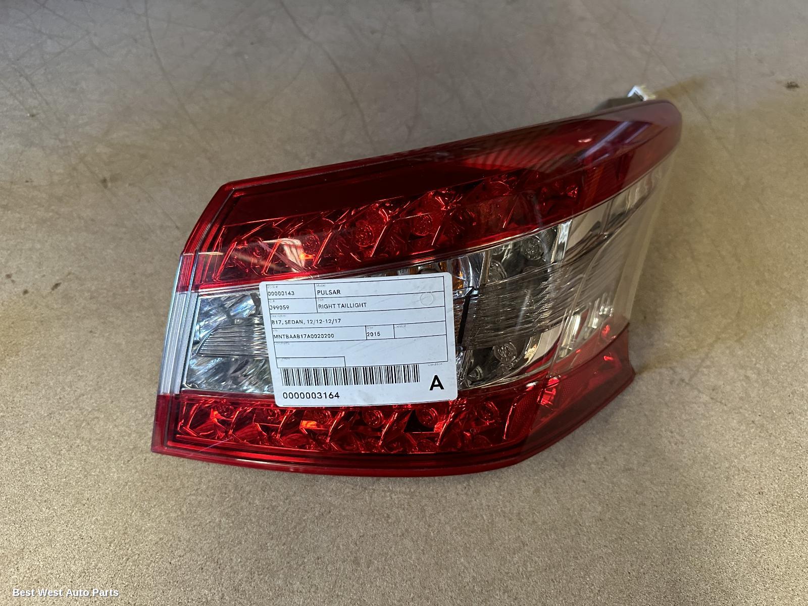 2015 NISSAN PULSAR Right Taillight