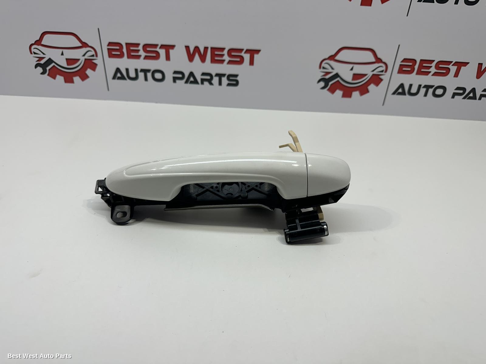 2024 TOYOTA HILUX Door Handle