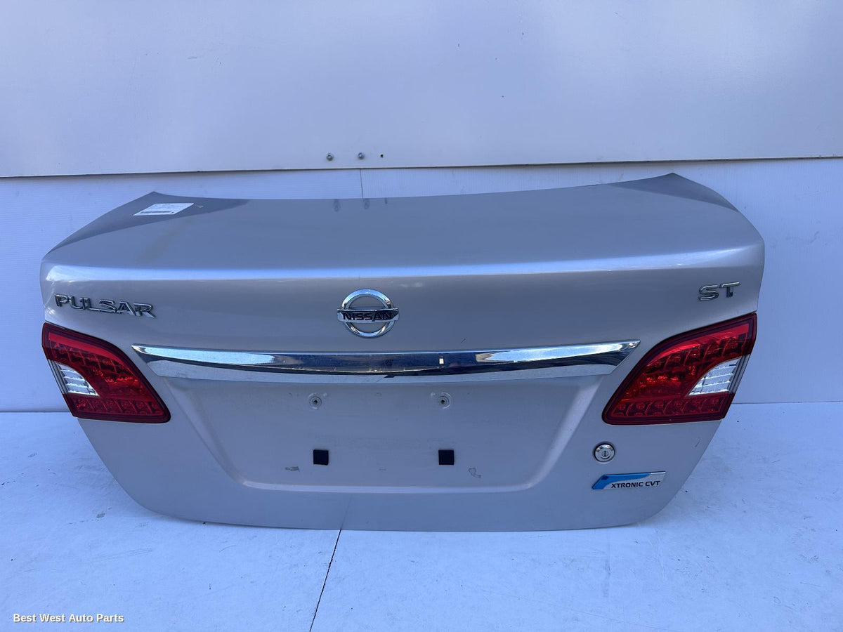 2015 NISSAN PULSAR Bootlid/Tailgate