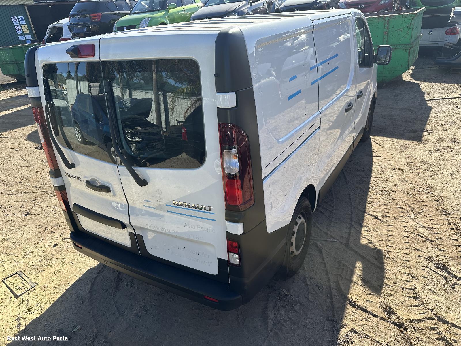 2024 RENAULT TRAFIC Right Taillight