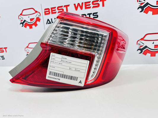 2011 TOYOTA CAMRY Right Taillight