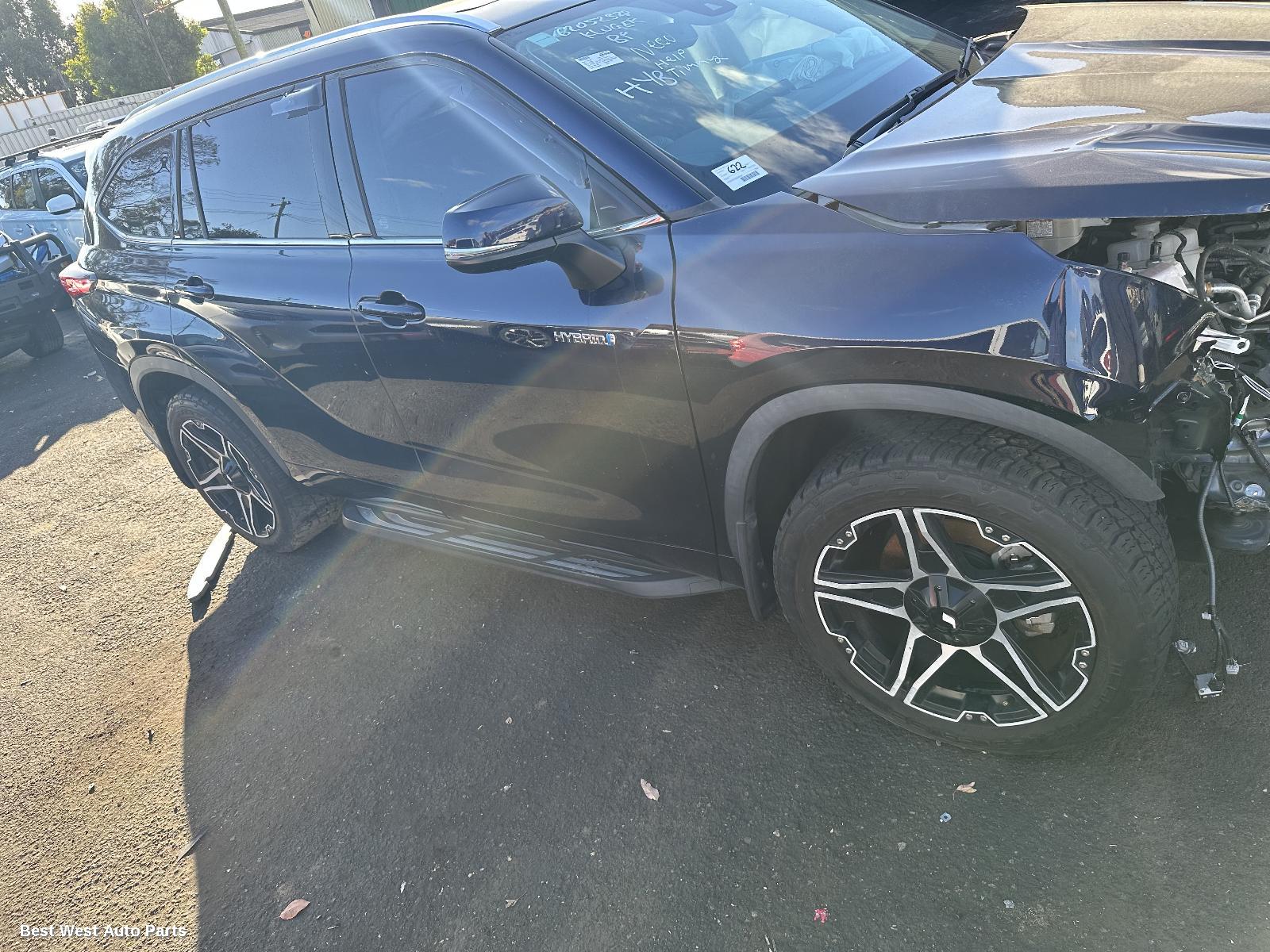 2022 TOYOTA KLUGER Right Rear Trailing Arm