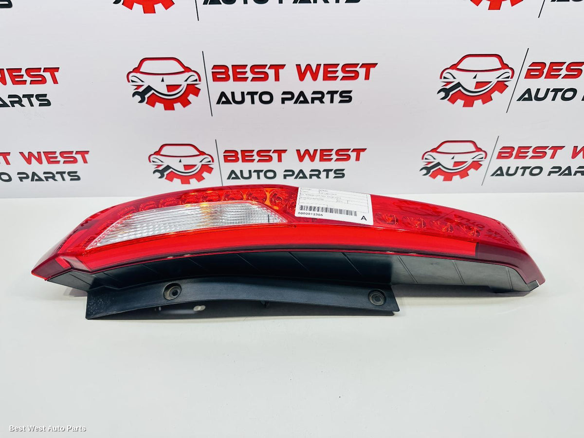 2011 NISSAN XTRAIL Left Taillight