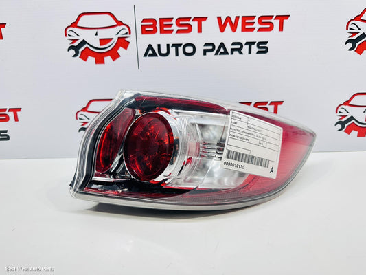 2010 MAZDA 3 Right Taillight